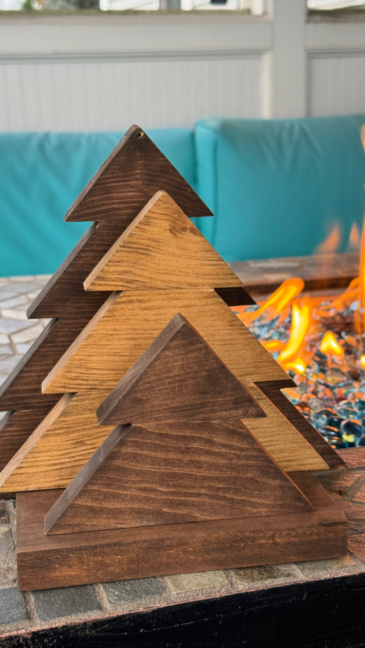 Medium Christmas Tree - silhouette