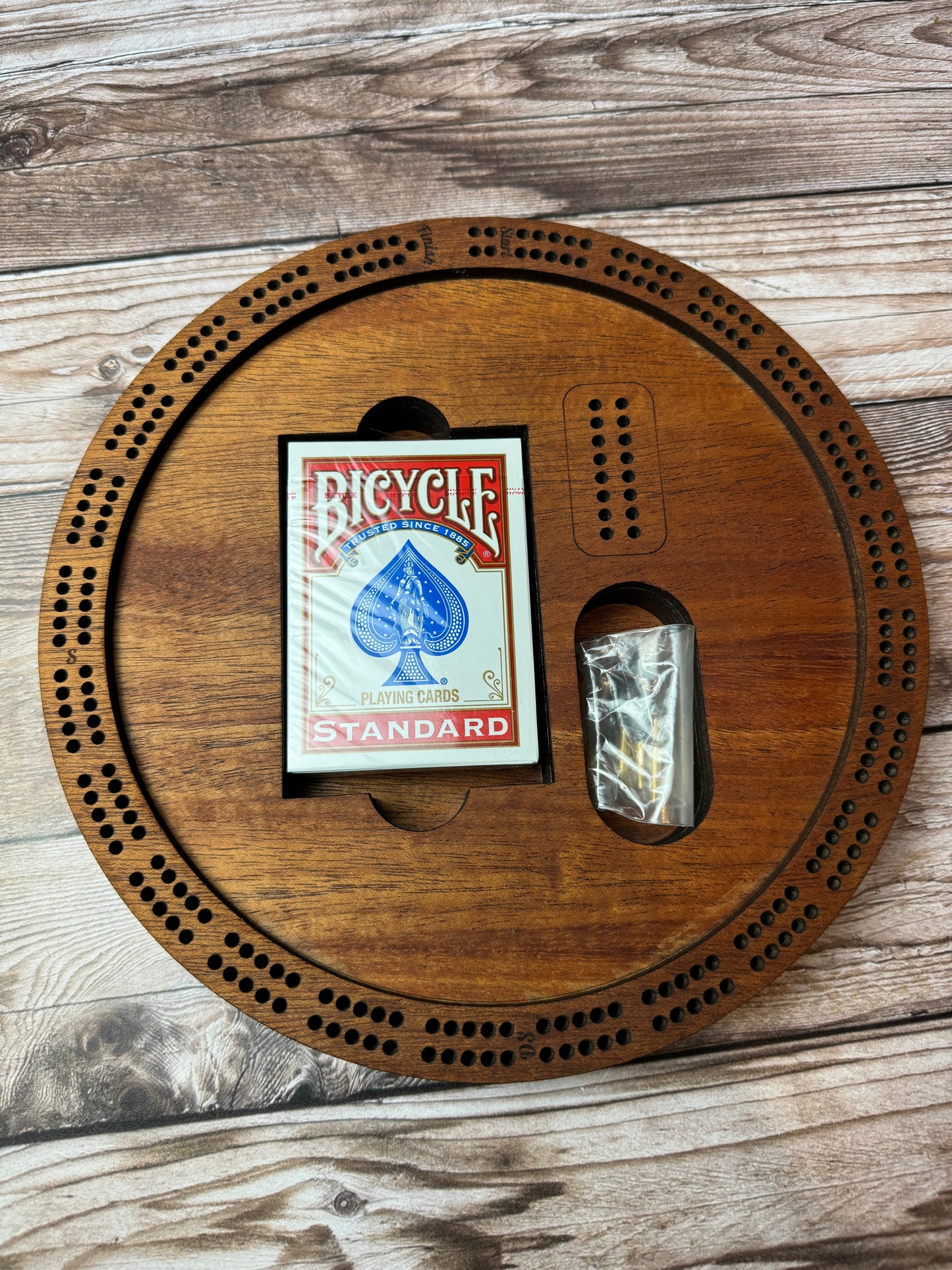 Round Cribbage Board