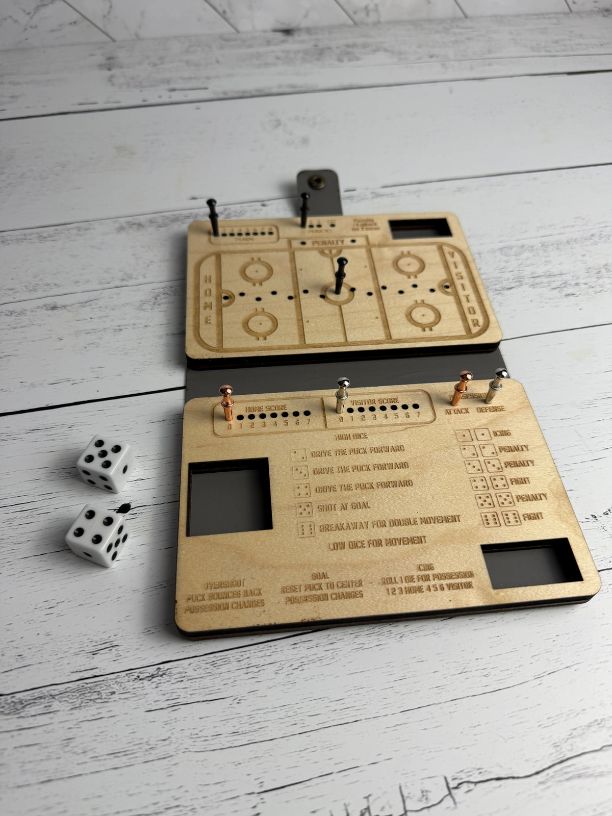 Dice Hockey – Maple Folding Dice Game