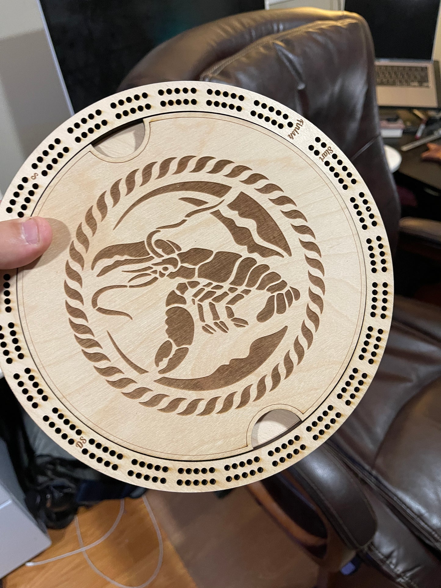 Round Cribbage Board