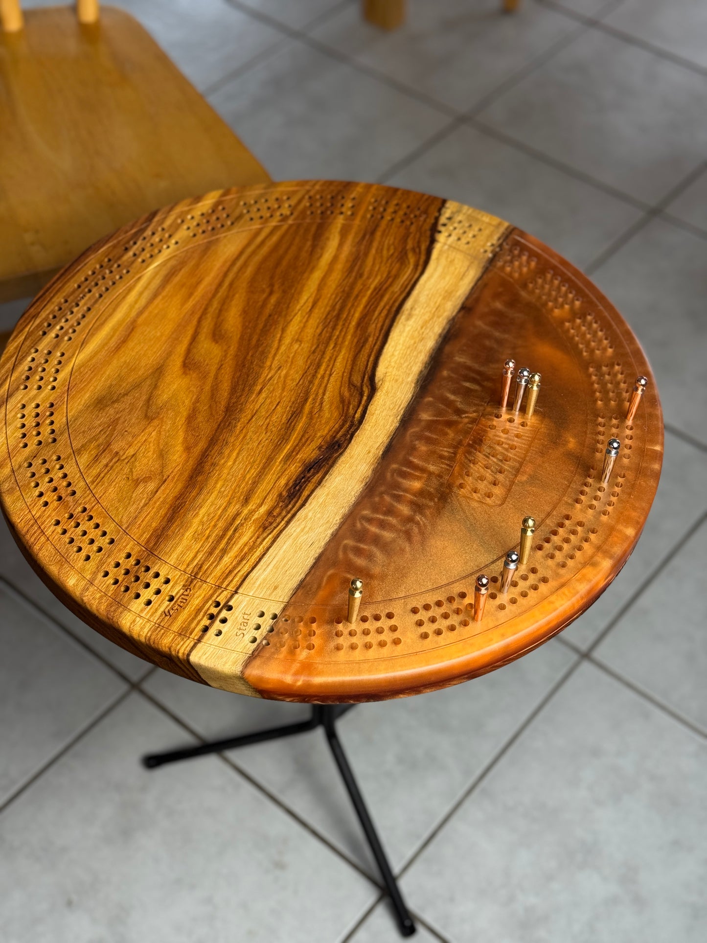 Cribbage table - Olive wood and bronze