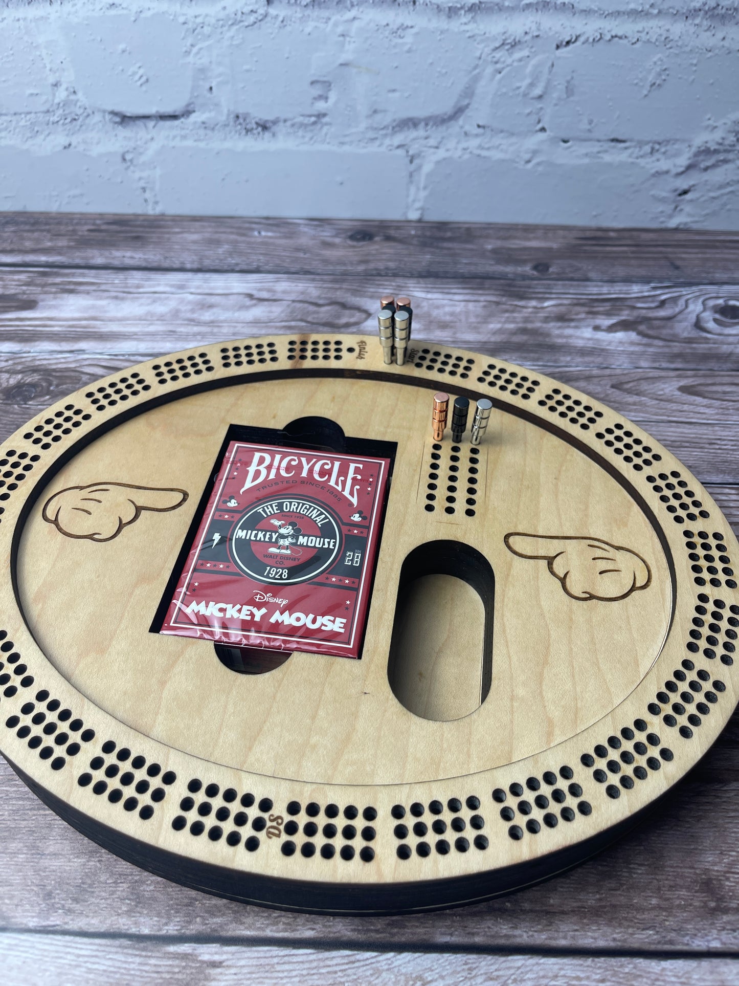 The Mice cribbage board