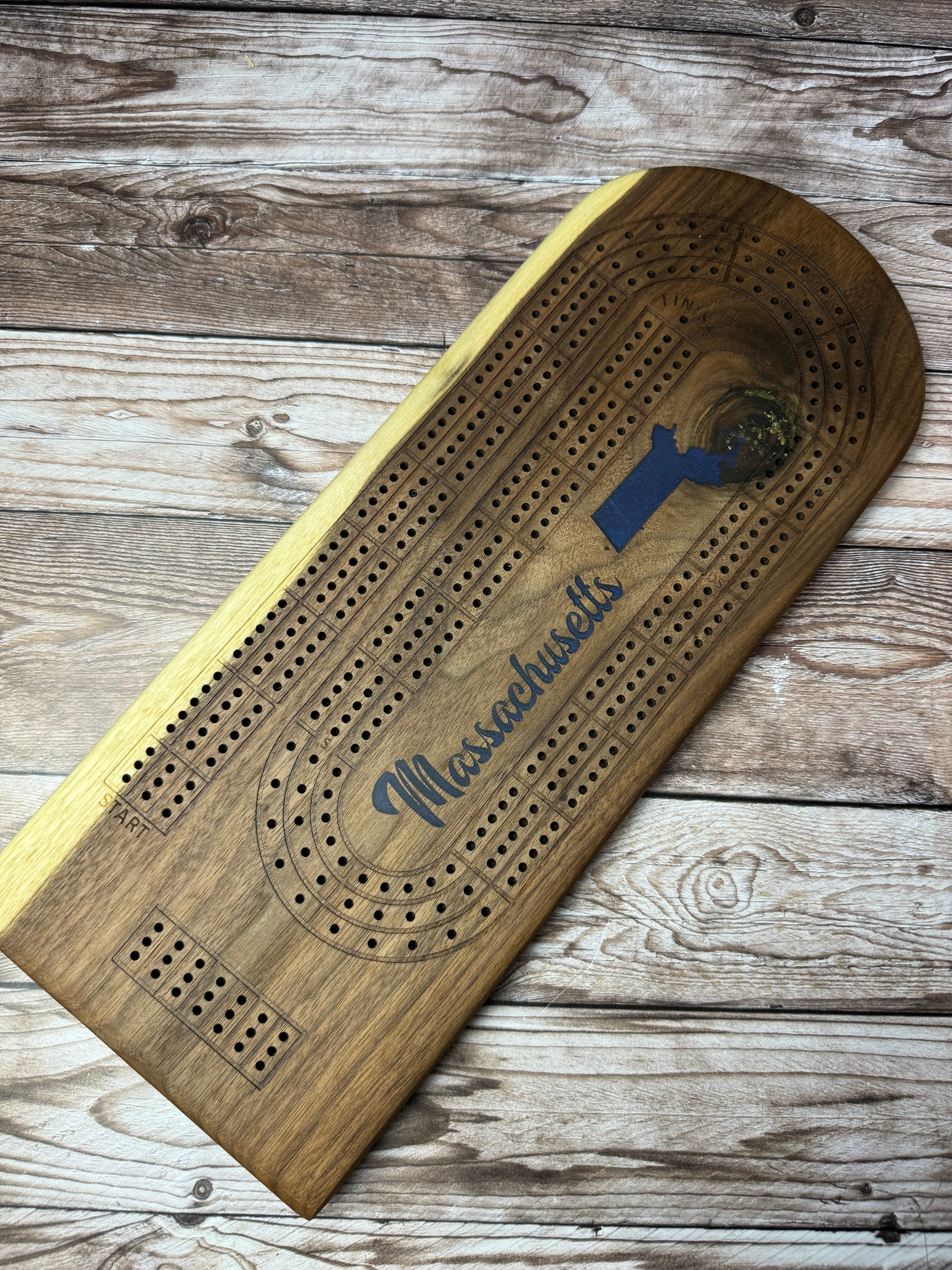 Solid Walnut Massachusetts Cribbage Board – Bees Boards MA