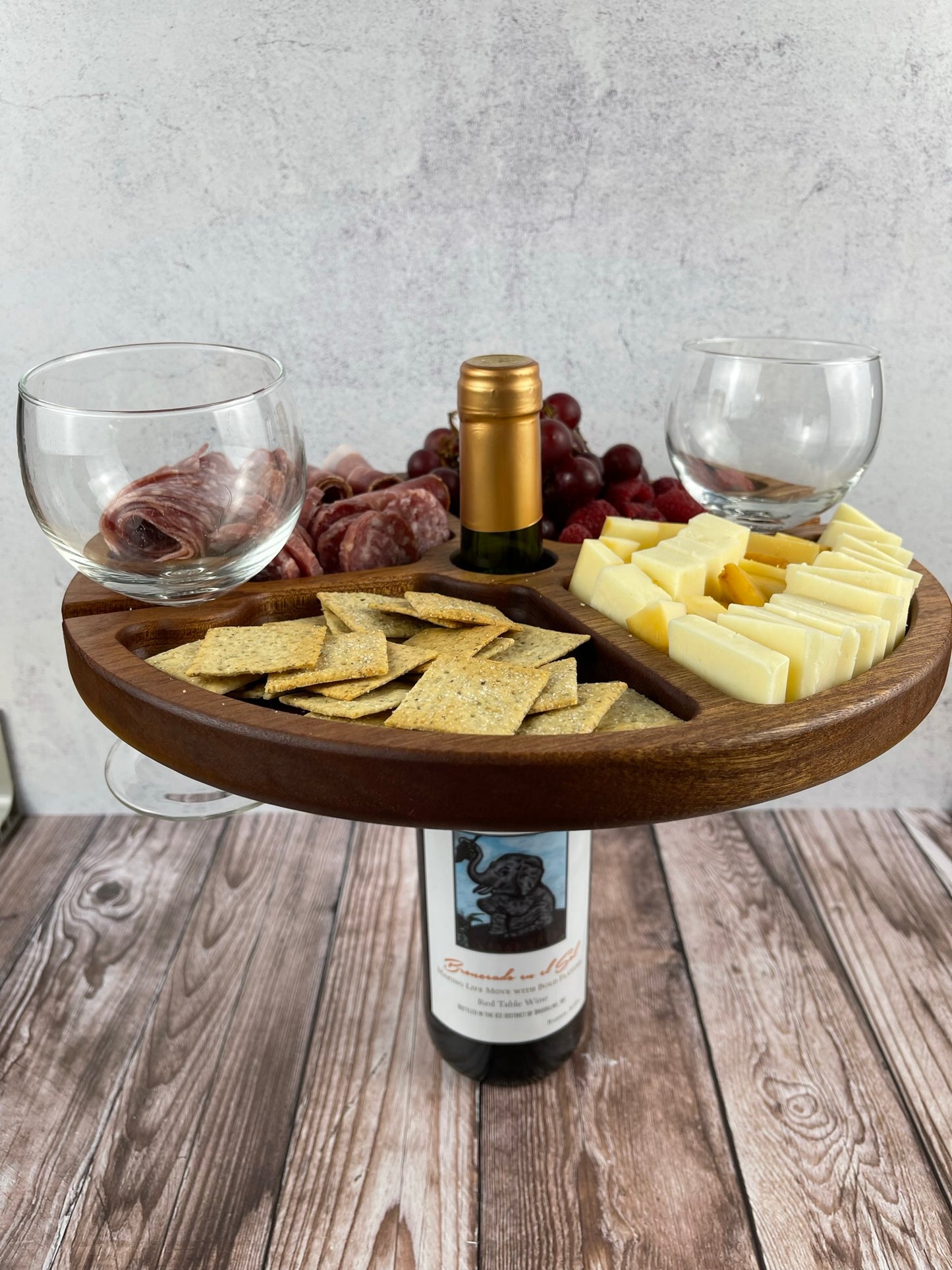 Wine Balancer Charcuterie board - Wholesale