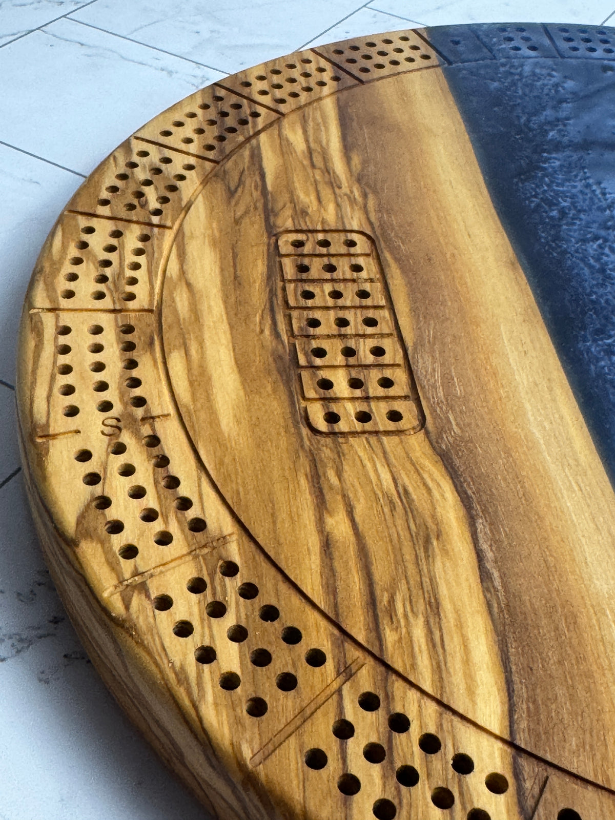 Small Table Cribbage Cribbage: Deluxe Small Round #14 – Bees Boards MA