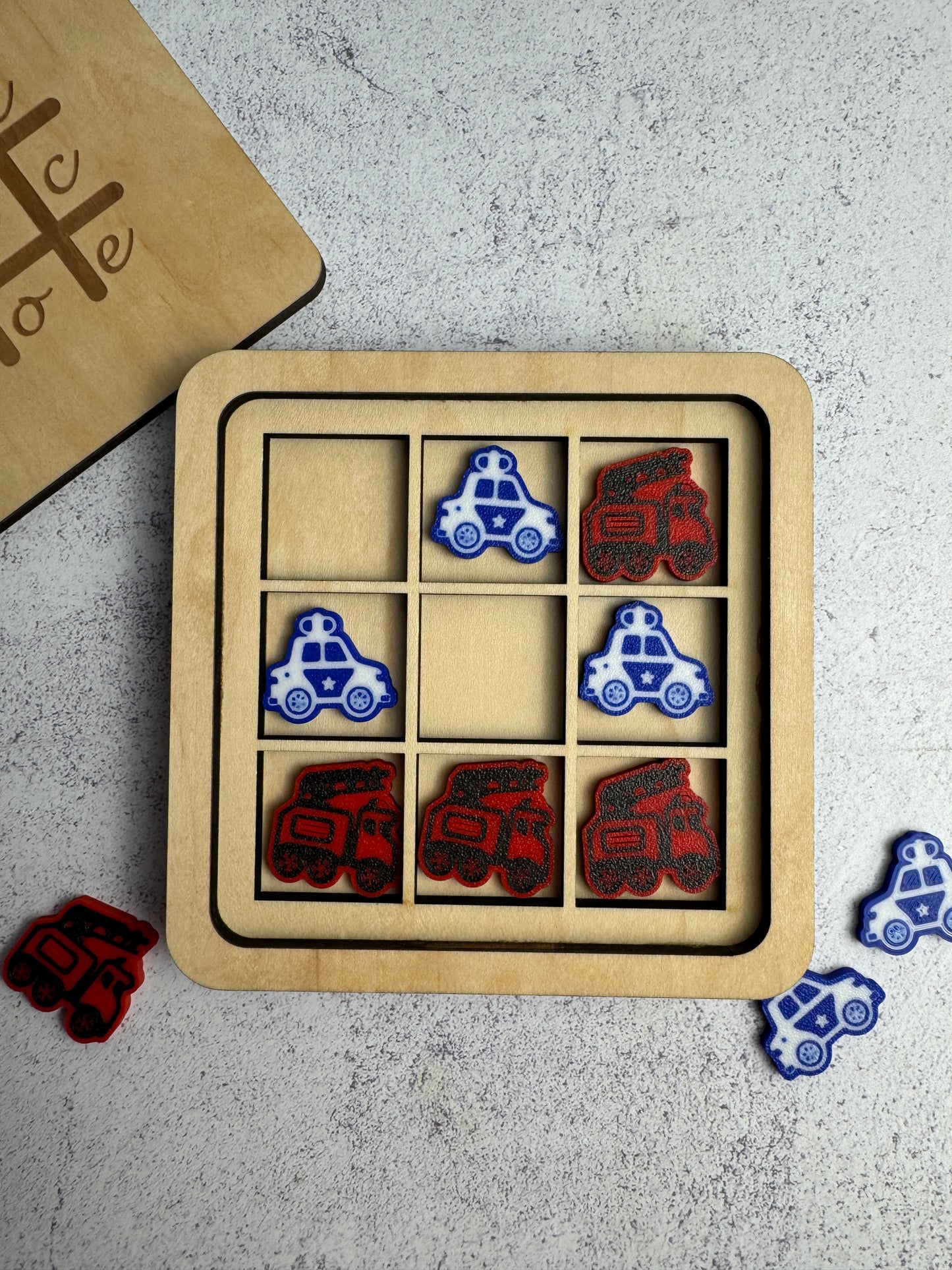 Tic Tac Toe travel game