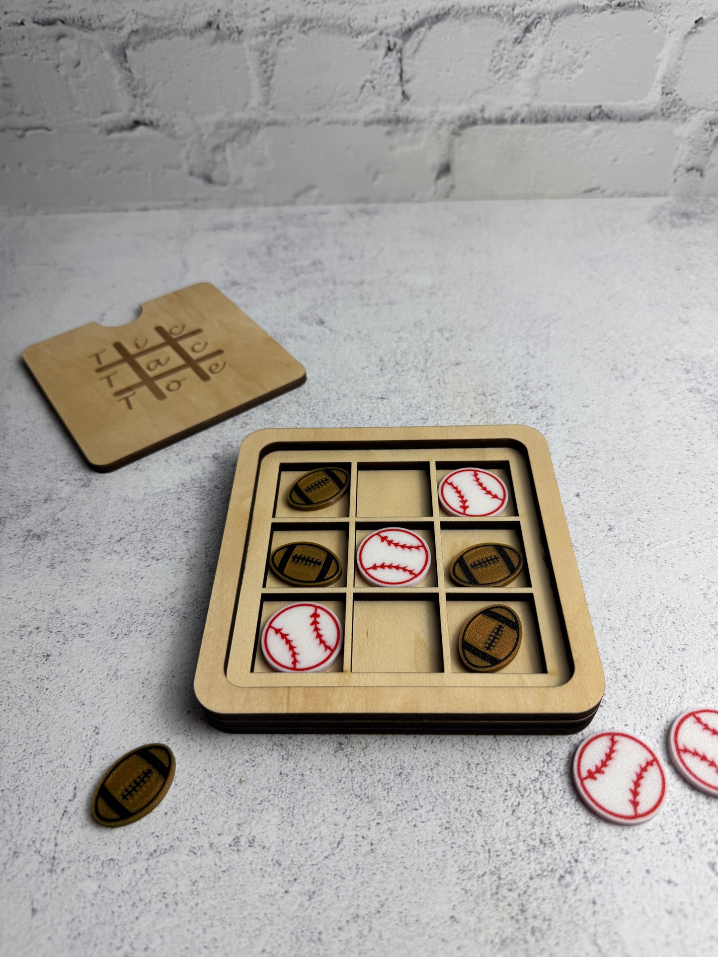 Tic Tac Toe travel game